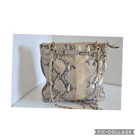 DKNY cross body bag - Picture 3 of 8